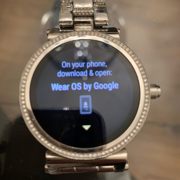 Michale Kors - Picture 2 of 5